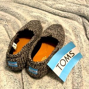 TOMS Size 8